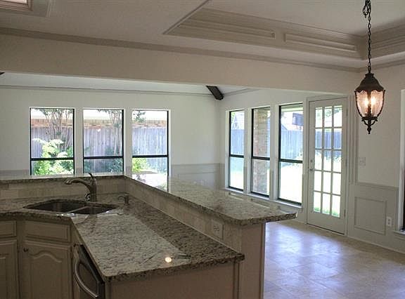 4th image of 3928 Camino Dr