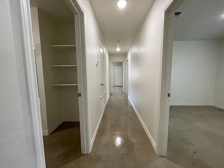 2317 Zanoletti Dr — Photo 16