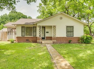506 E Waco St, Ennis, TX 75119