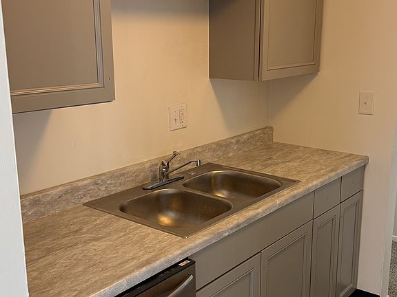 5th image of 370 Newton Cir #11520606
