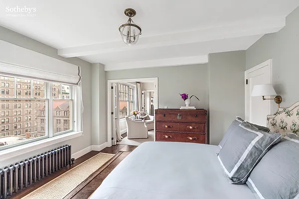 Sold by Sotheby's International Realty | media 18