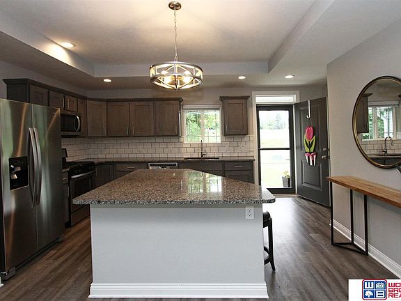 4th image of 1005 Cottonwood St