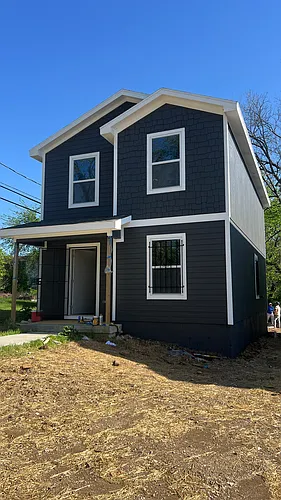 1709 E 41st St Photo 1