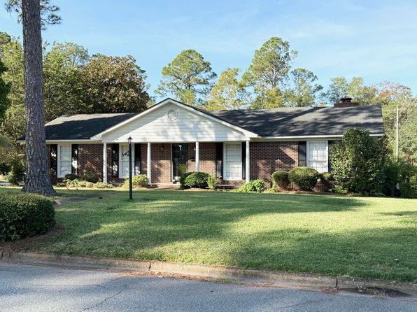 2001 Lullwater Rd