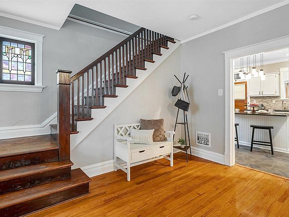 4th image of 7421 Gayola Pl