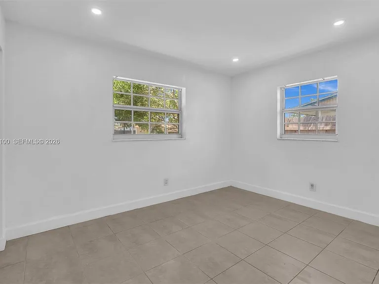 11790 SW 34th St — Photo 32