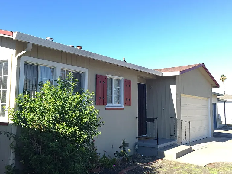 647 Santa Paula Ave #2 — Photo 5