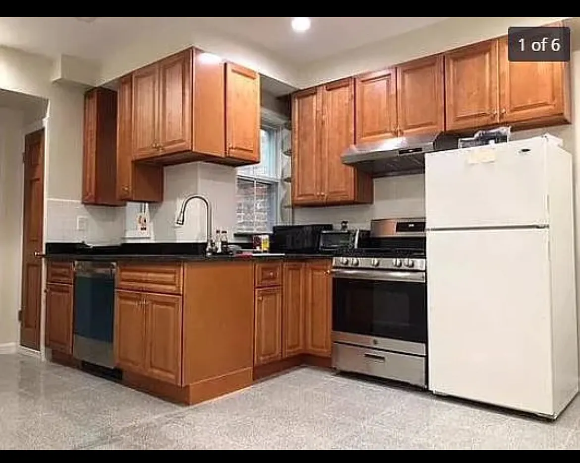 4 bed, 1200 sqft, $5,200 — Photo 1