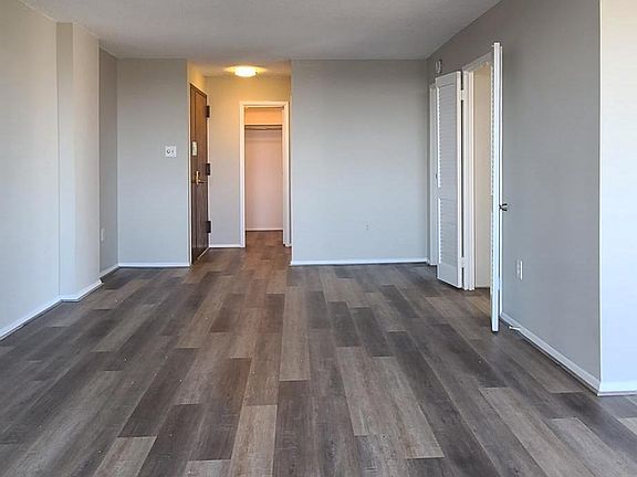 5th image of 250 S Reynolds St APT 1409