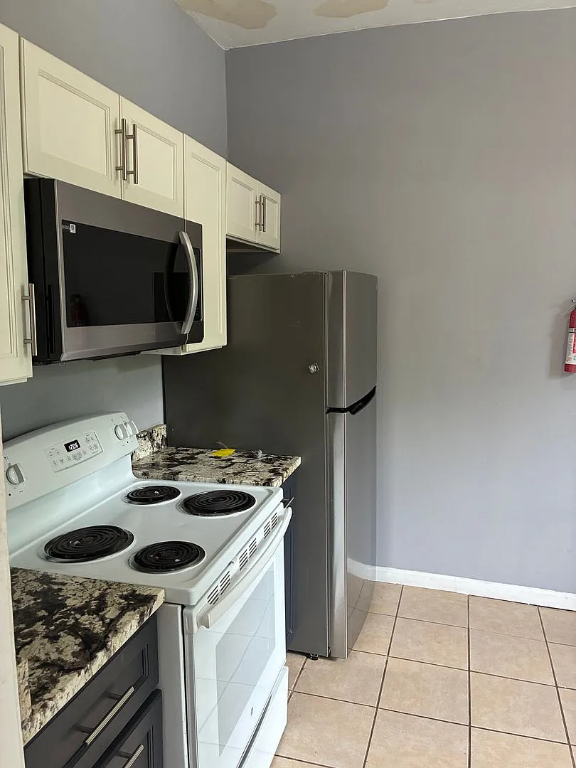 3021 Ashlyn St 1 & 2 — Photo 3