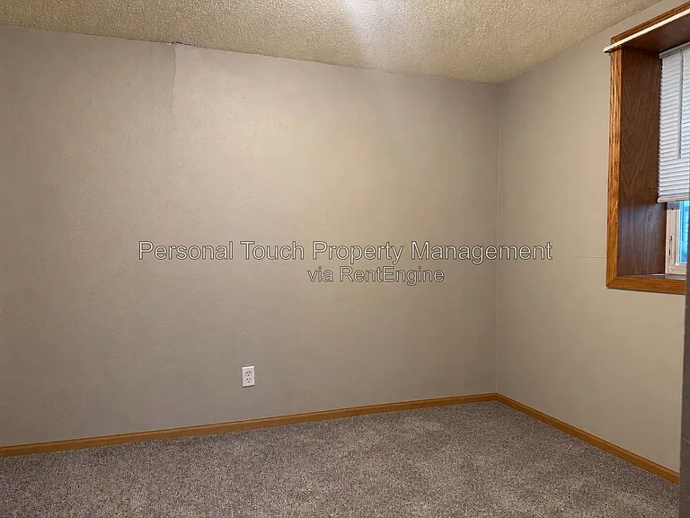 1009 13th Ave N #1 — Photo 13