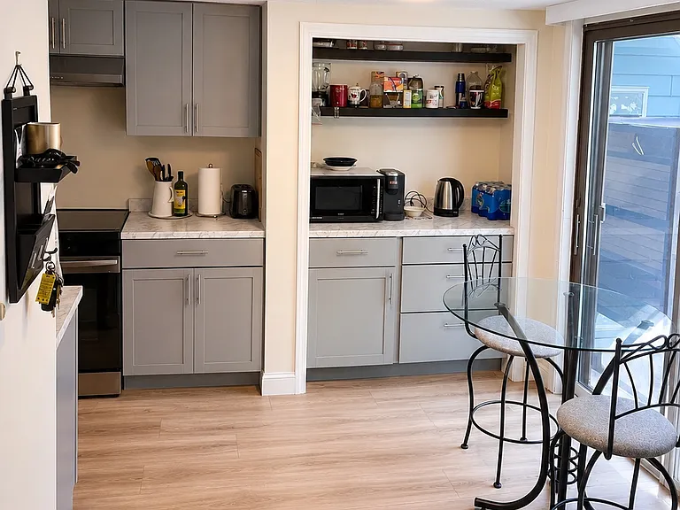 302 Piscassic St — Photo 3