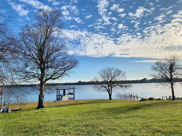 16011 Saint Paul Dr, Malakoff, TX 75148