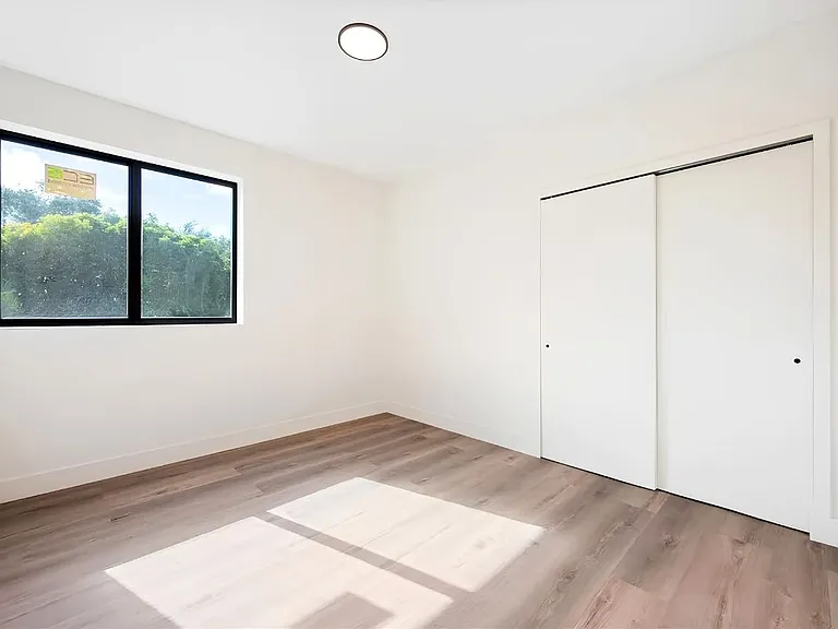 3073 Hibiscus St — Photo 12