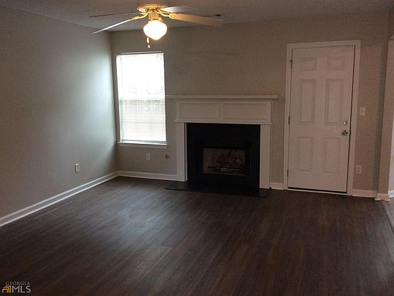 3rd image of 704 Breanna Dr