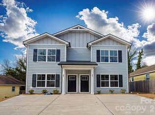 426 2nd St SW #424, Hickory, NC 28602