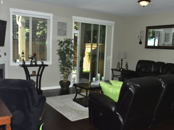 4th image of 2628 NE 130th Ct