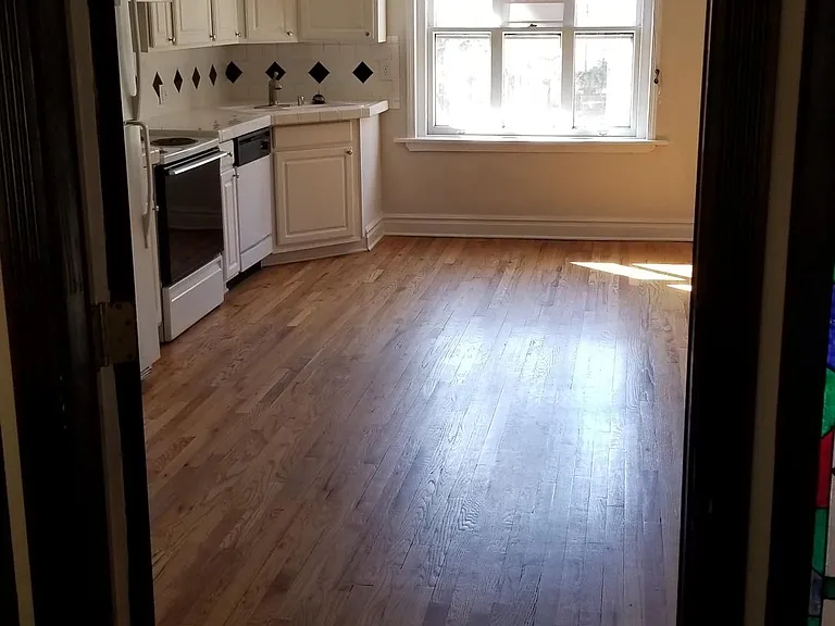 1140 N Grant St — Photo 7