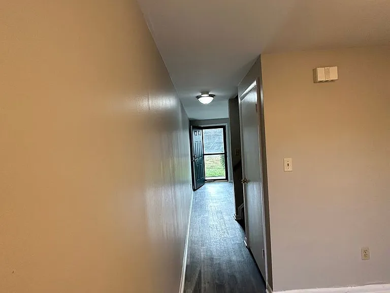 Coventry Court Townhomes — Photo 31
