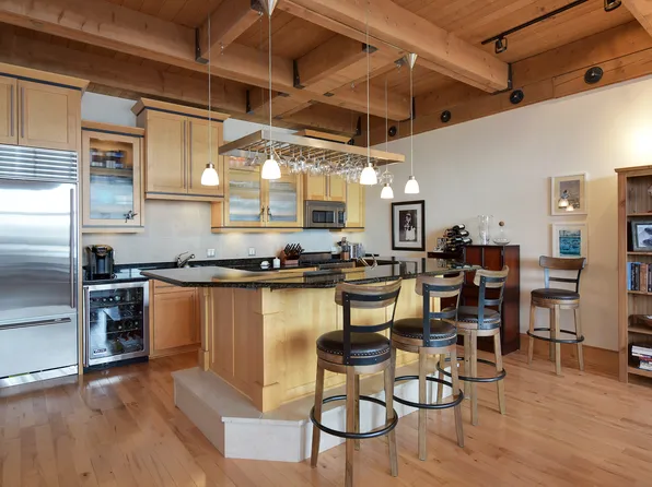 541 E Erie St Unit 408-2, Milwaukee, WI 53202