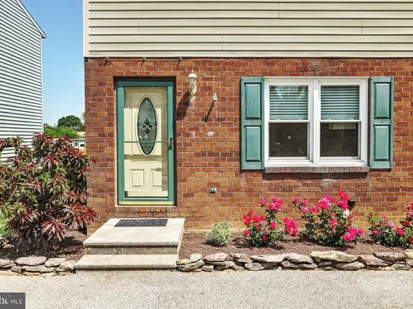 4 Heights Ave, Hanover, PA 17331