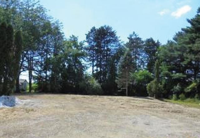 1st image of 7422 Berkey Hwy