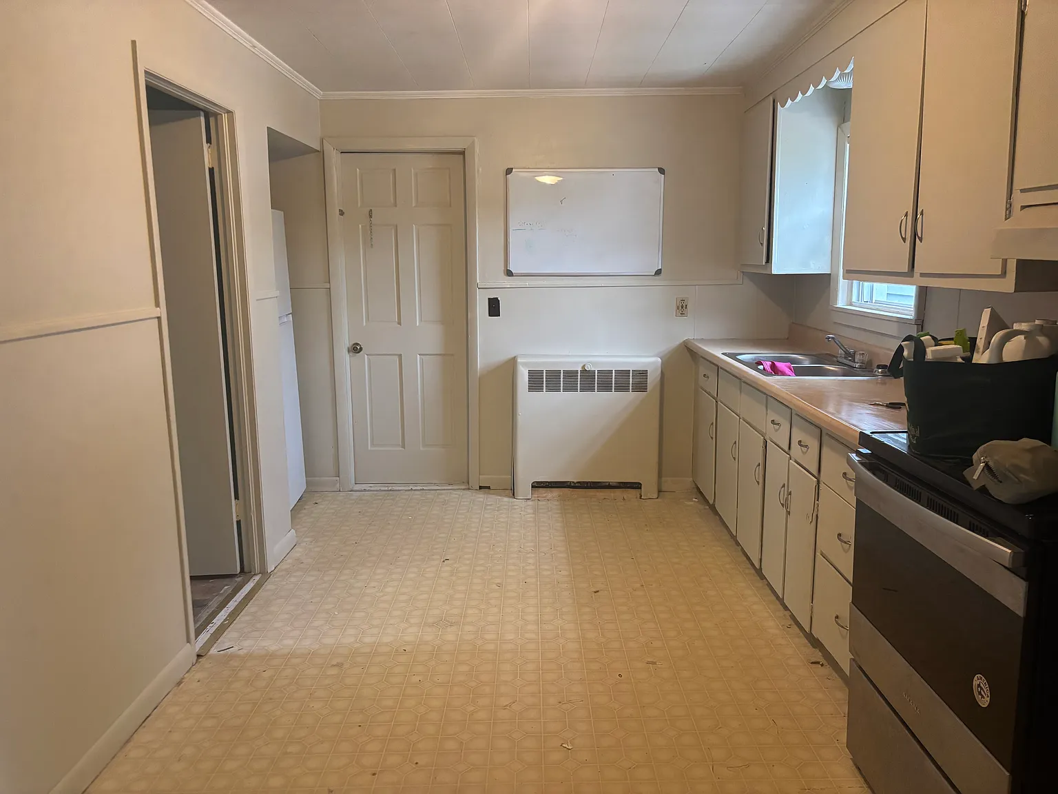 2 bed, 600 sqft, $1,525 — Photo 2