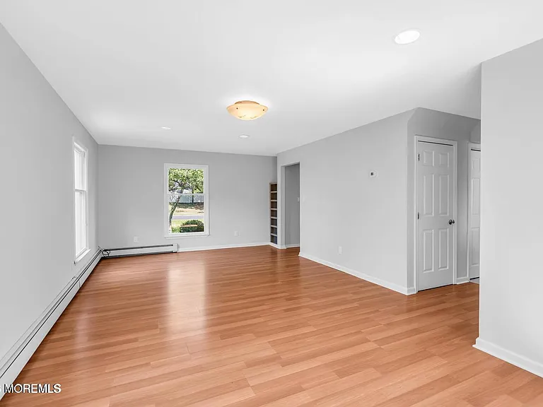 830 Brookside Dr — Photo 12