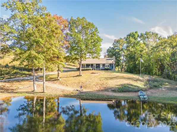 350 Lynch Rd, Mill Spring, NC 28756
