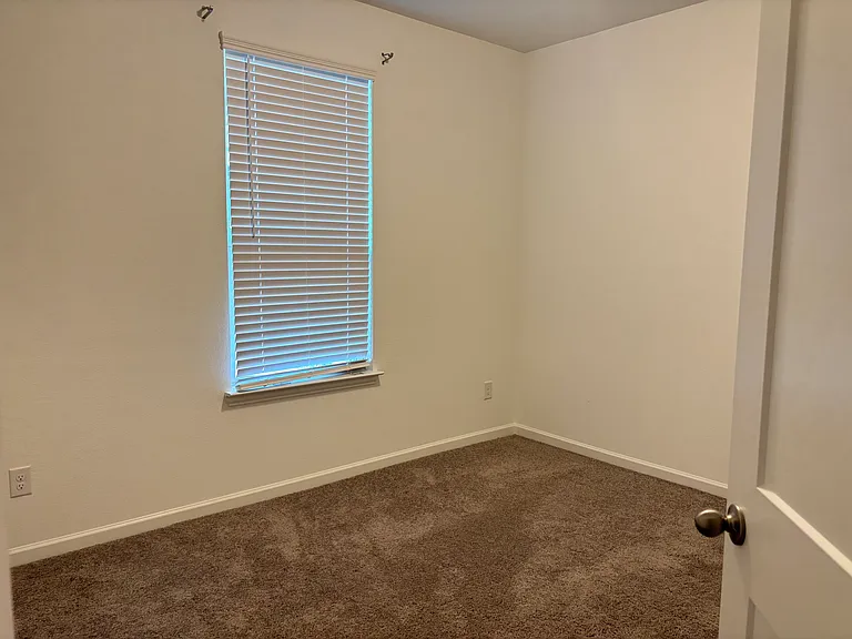 1832 Rustic Vine Rd #3 — Photo 7