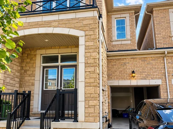 91 Huguenot Rd, Oakville, ON L6H 0M3