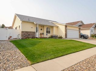 621 Earleen St, Rapid City, SD 57701