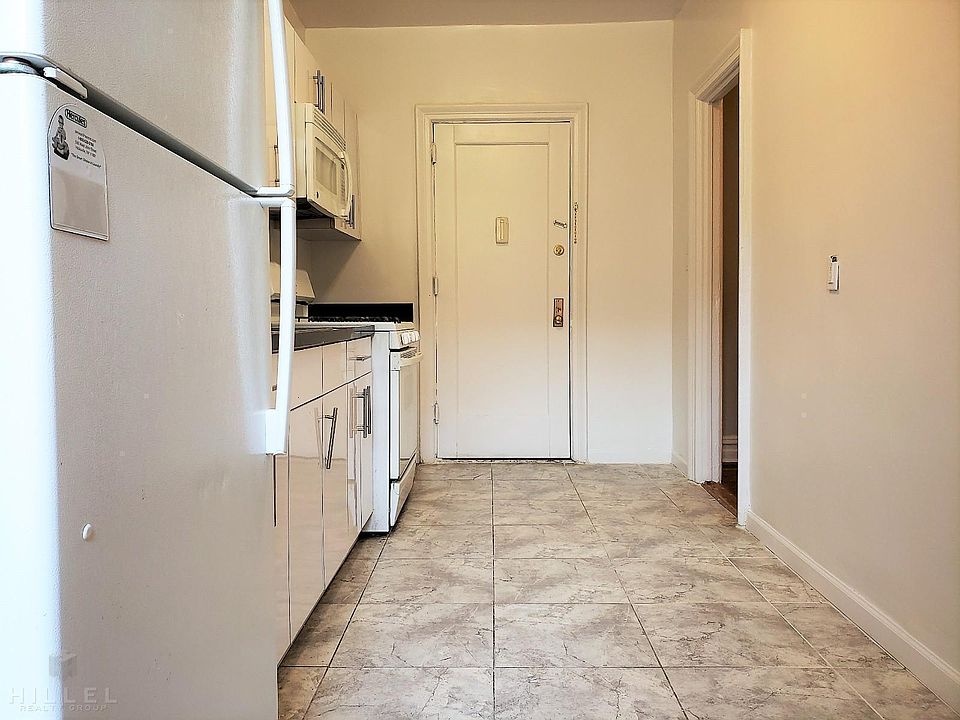 1st image of 8602 Park Ln S #3H