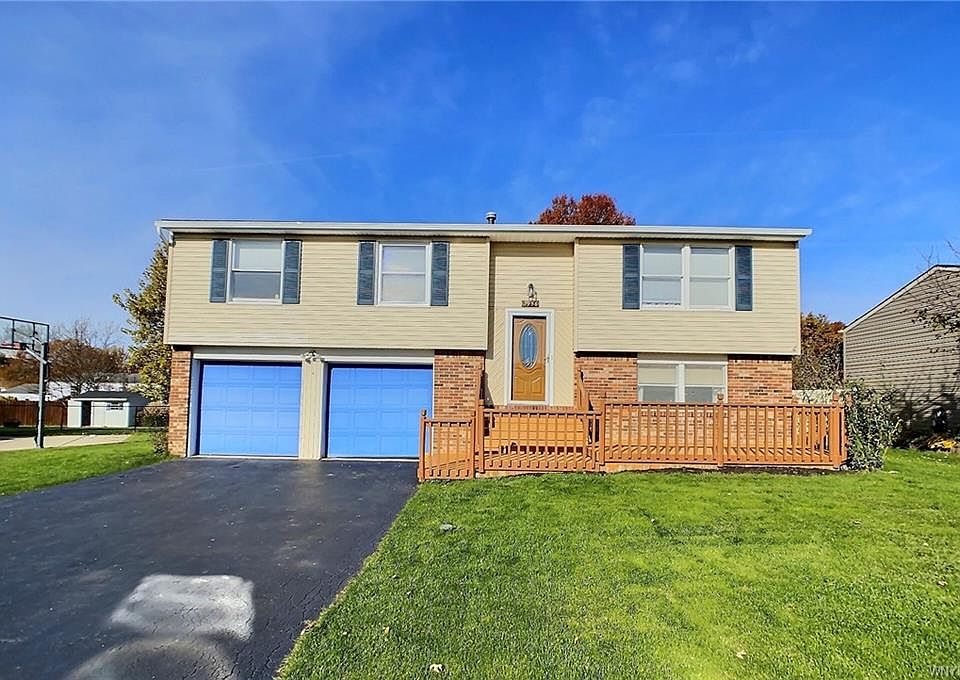 1st image of 3956 Tudor Pl