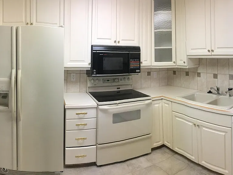 Fully equiped kitchen