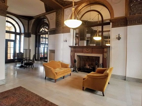 5th image of 455 E Ocean Blvd APT 1003