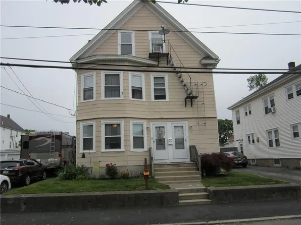 88-90 Darlingdale Ave, Pawtucket, RI 02861
