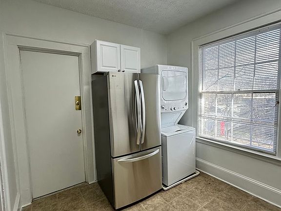 5th image of 734 Frederica St NE #8