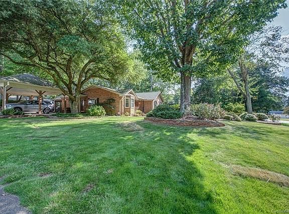 2nd image of 104 Harrison Ln