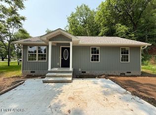 515 Hillcrest St, Clinton, TN 37716