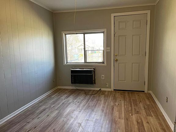 2nd image of 3403 Texas St #1/2