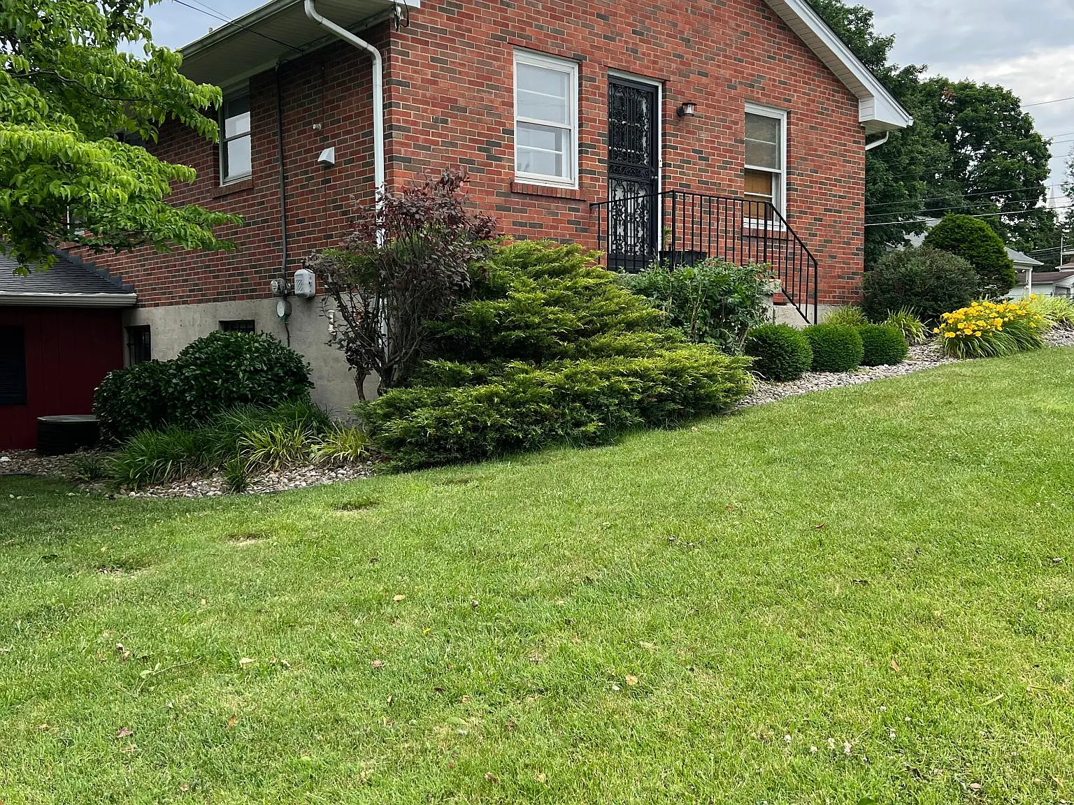 626 Margot Ave — Photo 3