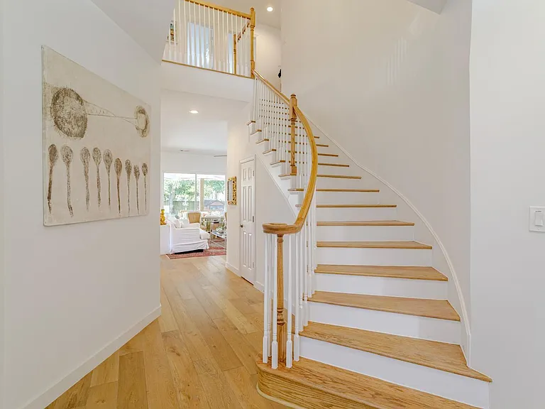 3507 Drummond St — Photo 12