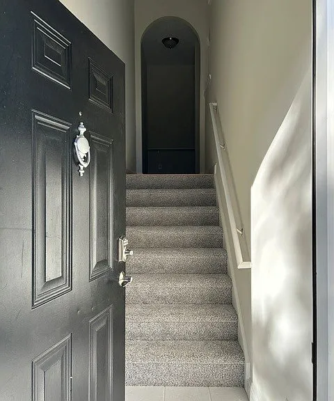 104 Cornwall View Ct #104 — Photo 2