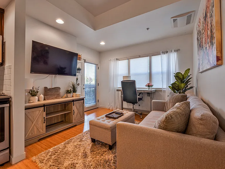 13915 SW Meridian St #108 — Photo 7