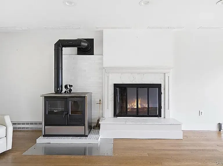 4 bed, $3,100 — Photo 3