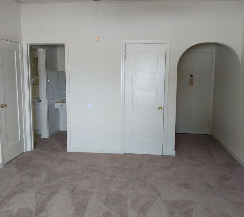 1st image of 4408 Lockwood Ave #10421118