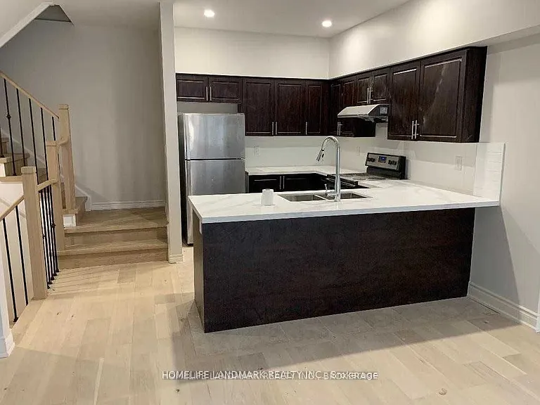 8 Eaton Park Ln #12 — Photo 3