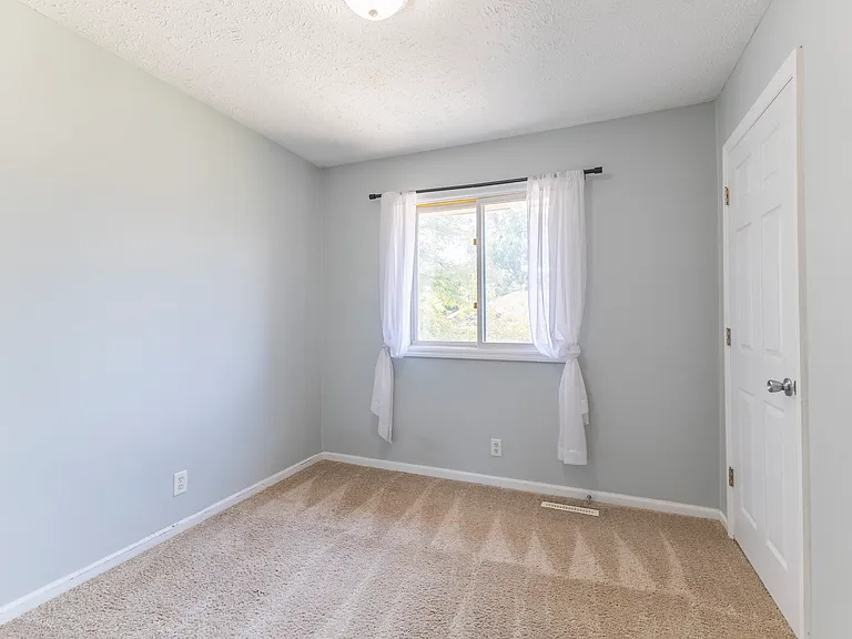 11212 Z St — Photo 12