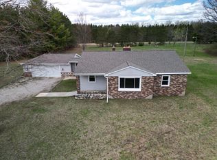 1861 E Monroe St, White Cloud, MI 49349